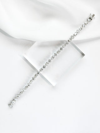Oval & Round Diamonds Bracelet