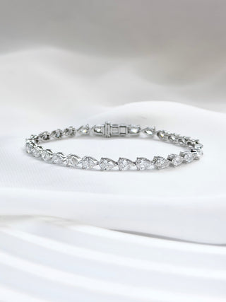0.20cts Pear Diamond East West Tennis Bracelet