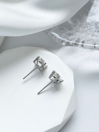 6-Prong Solitaire Round Traditional Setting Earrings
