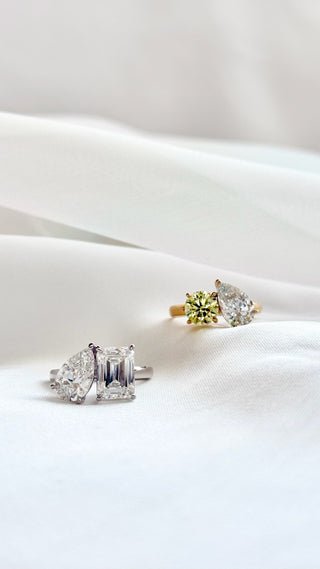 Emerald & Pear Diamond Toi Et Moi Ring