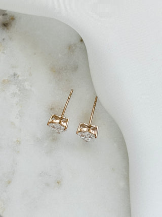1.00cts Heart Earrings