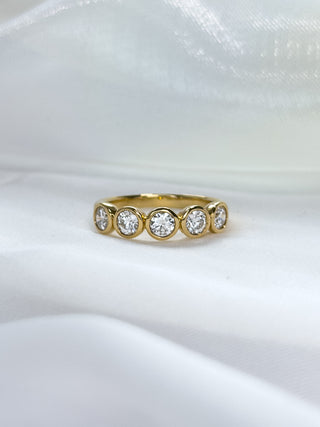 0.96ct Round Diamond Bezel Station Ring