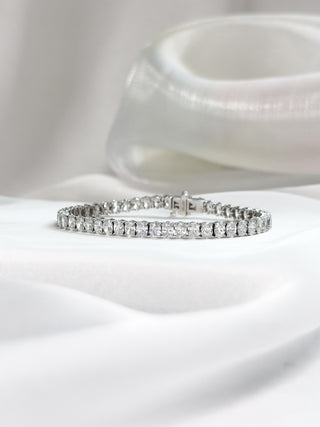 0.15ct Oval Diamond Tennis Bracelet