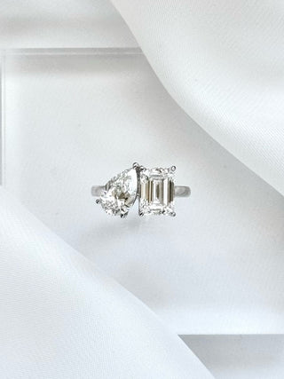 Emerald & Pear Diamond Toi Et Moi Ring