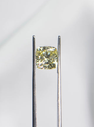 3.11cts Cushion-cut Yellow Lab Grown Diamond