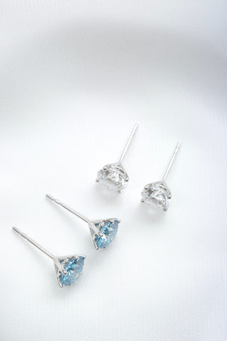 4-Prong Martini Solitaire Round Diamonds Earrings